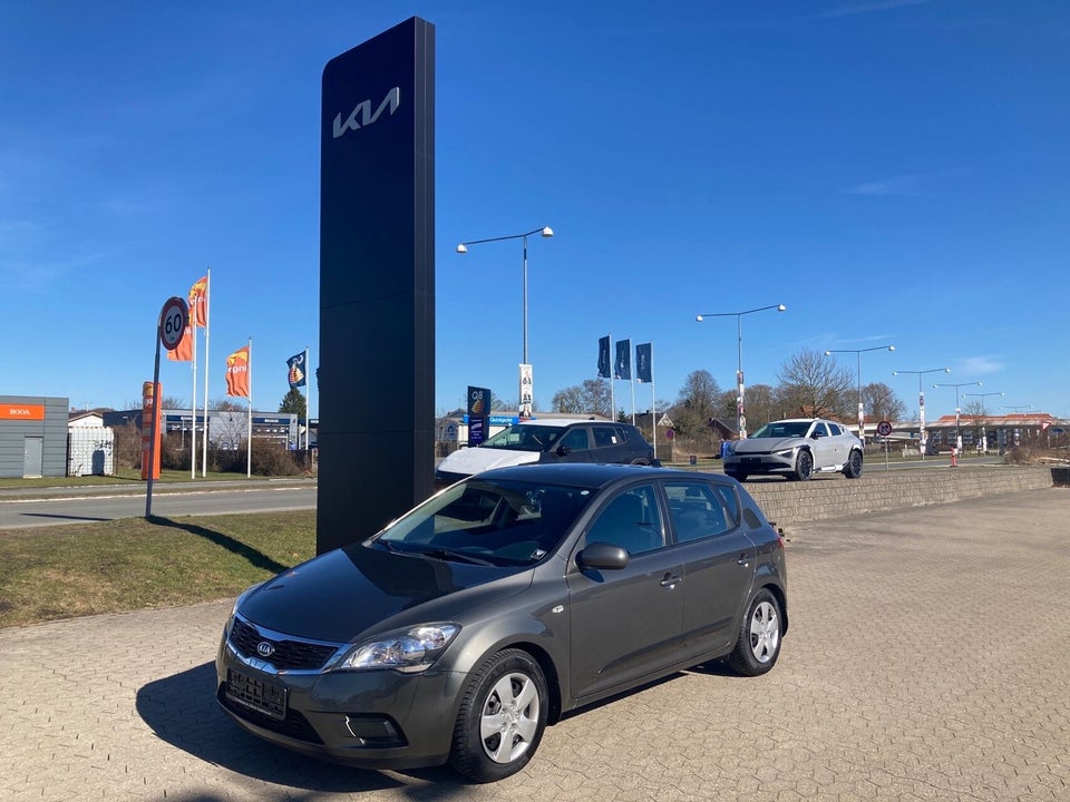 Kia Ceed 1,6 CVVT Motion aut. 5d