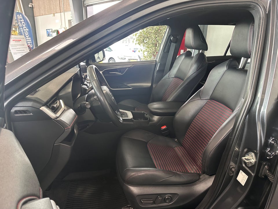 Toyota RAV4 2,5 Hybrid Active AWD Van 5d