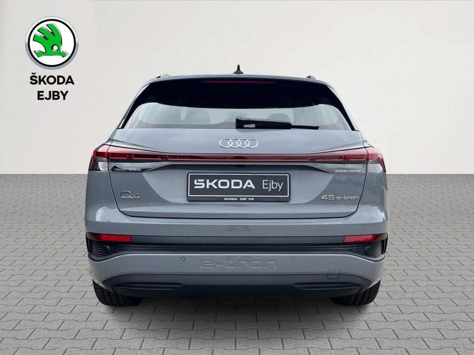 Audi Q4 e-tron 45 Progress 5d
