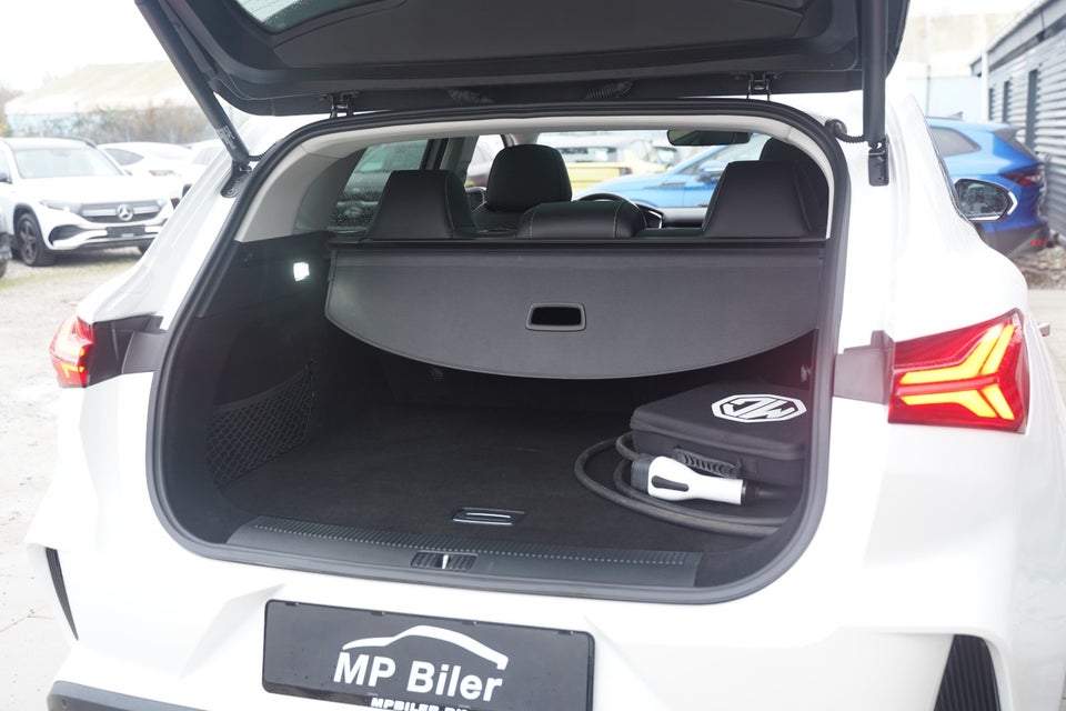 MG Marvel R Luxury 5d