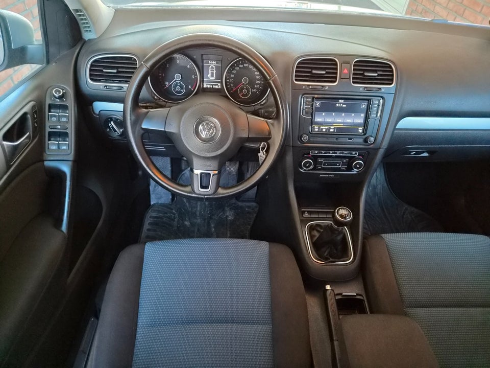 VW Golf VI 1,6 TDi 105 BlueMotion 5d