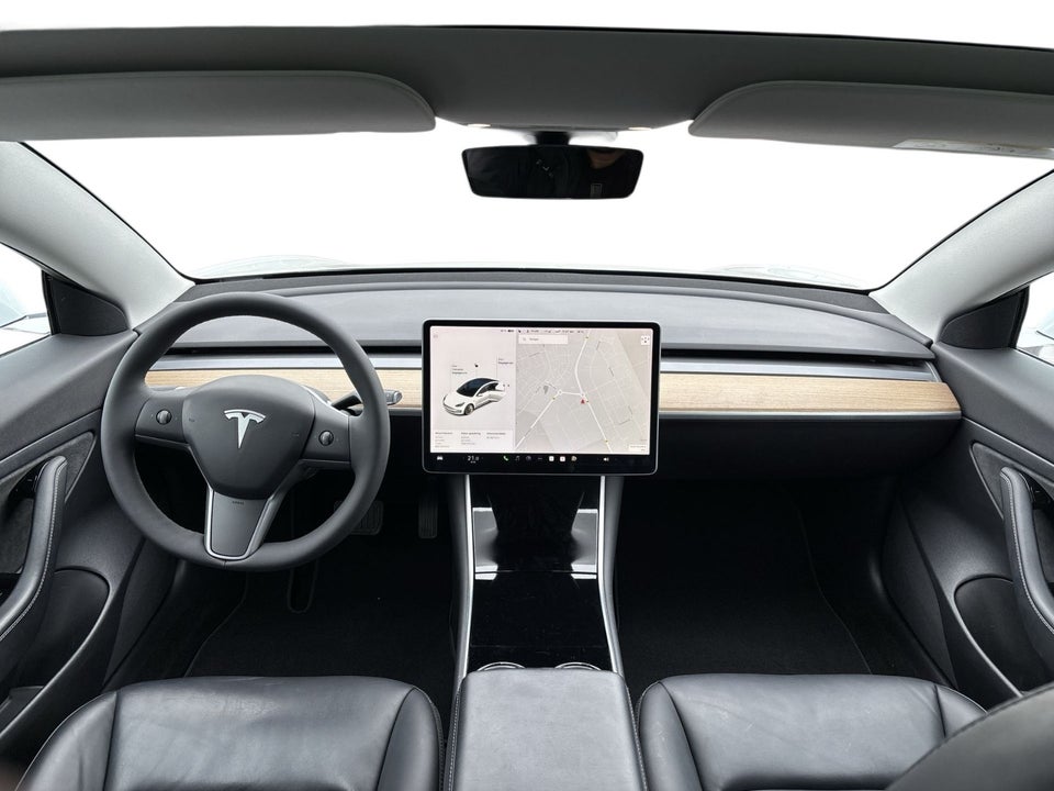 Tesla Model 3 Standard Range+ RWD 4d