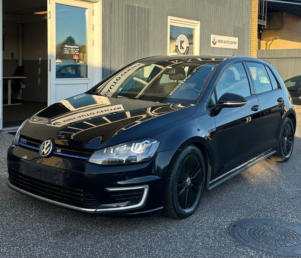 VW Golf VII 1,4 GTE Highline DSG 5d