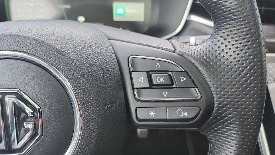 MG Marvel R Luxury 5d