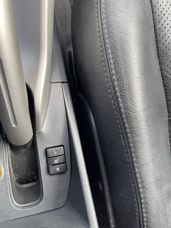 Toyota Auris 1,6 Luna 5d