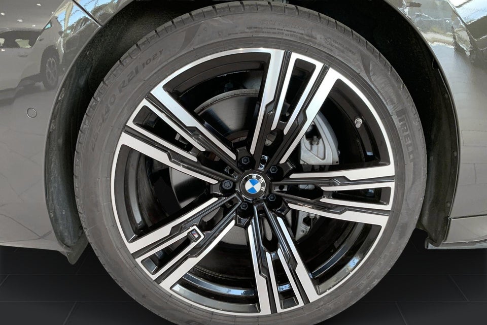 BMW i7 eDrive50 M-Sport 4d