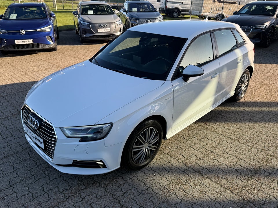 Audi A3 1,4 e-tron Sportback S-tr. 5d