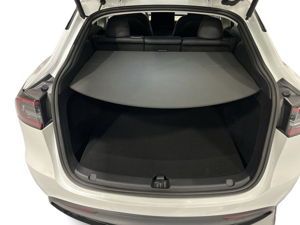 Tesla Model Y Long Range AWD 5d