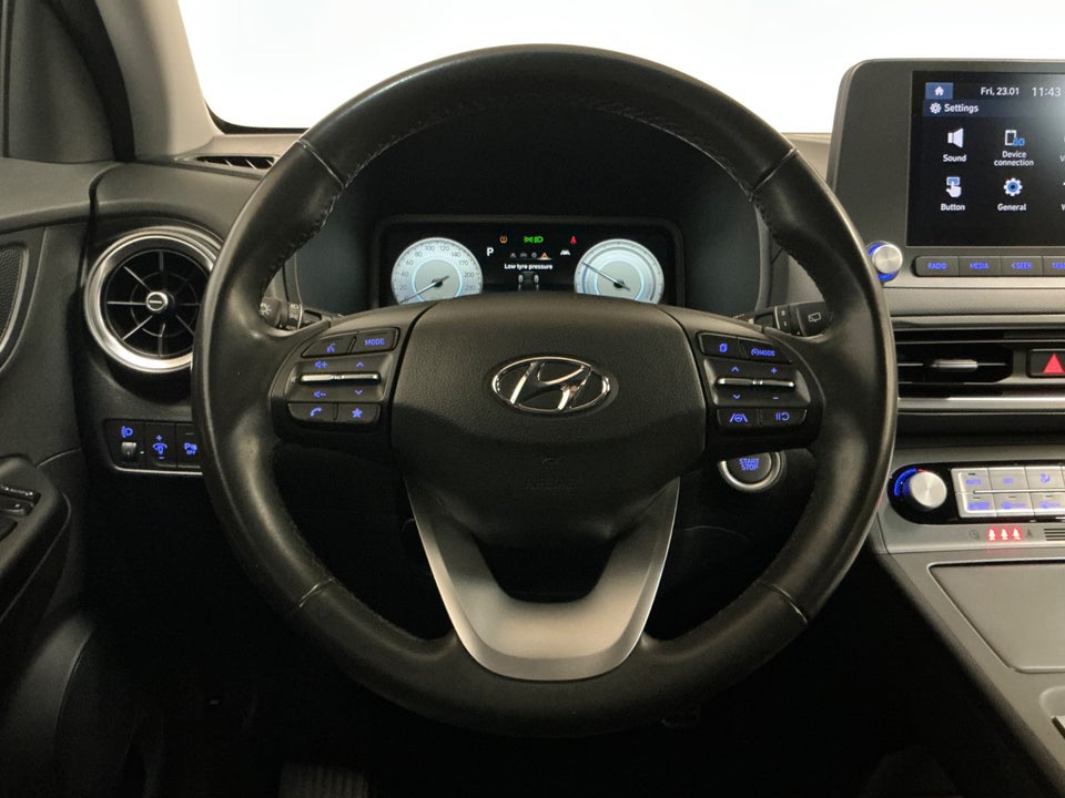 Hyundai Kona 39 EV Essential 5d