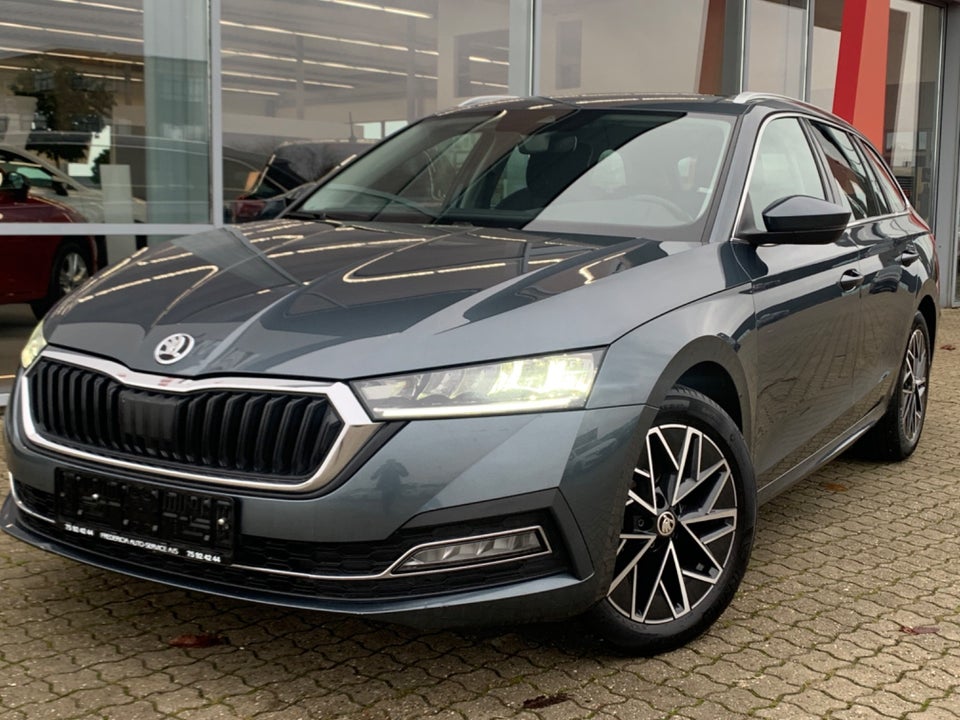 Skoda Octavia 2,0 TDi 150 Business Executive Combi DSG 5d