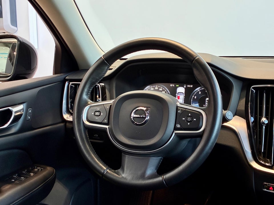 Volvo V60 2,0 T5 250 Momentum aut. 5d