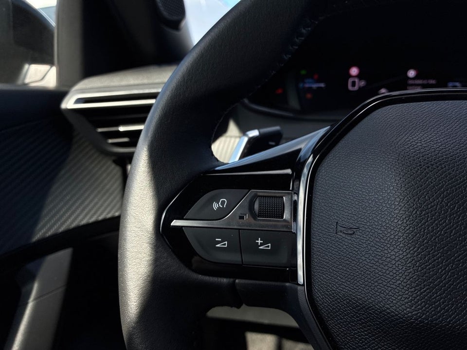 Peugeot 2008 1,2 PureTech 130 Allure EAT8 5d