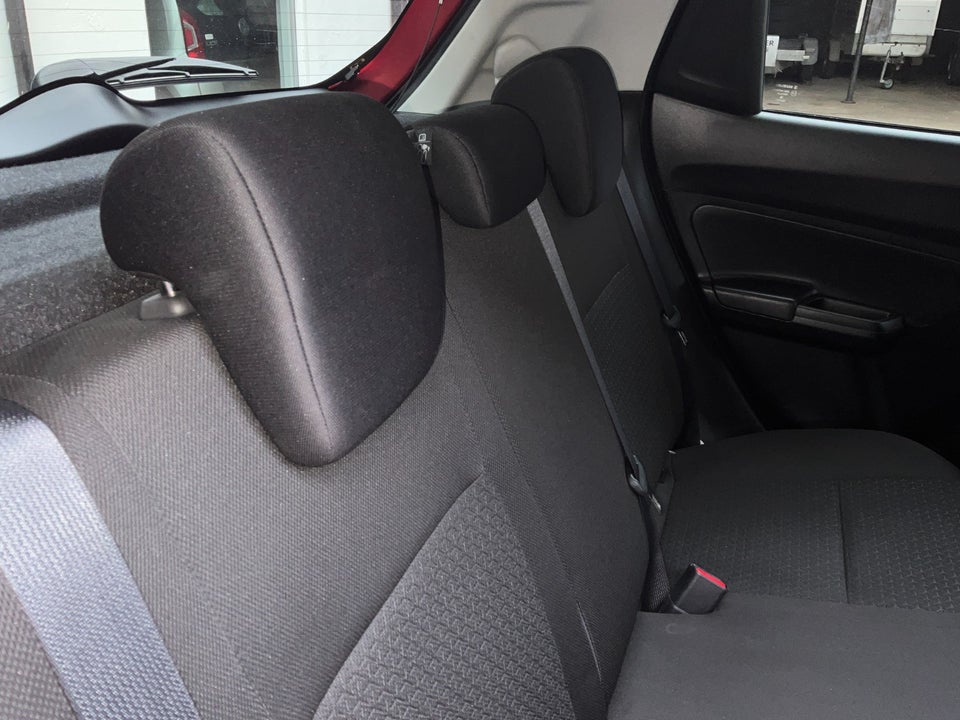 Suzuki Swift 1,2 Dualjet mHybrid Action 5d