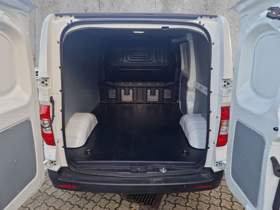 Maxus e-Deliver 3 50 Cargo Van SWB