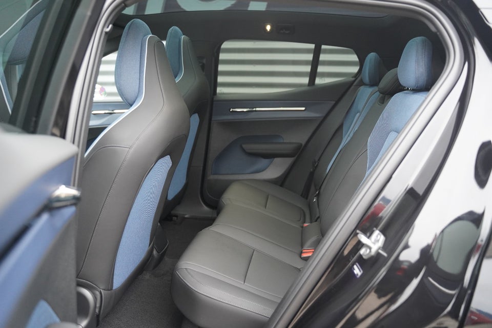 Volvo EX30 Twin Performance Ultra 5d