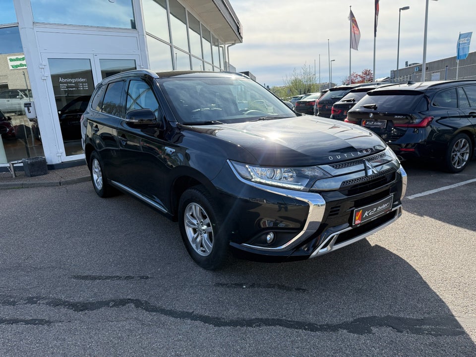 Mitsubishi Outlander 2,4 PHEV Intense CVT 4WD 5d