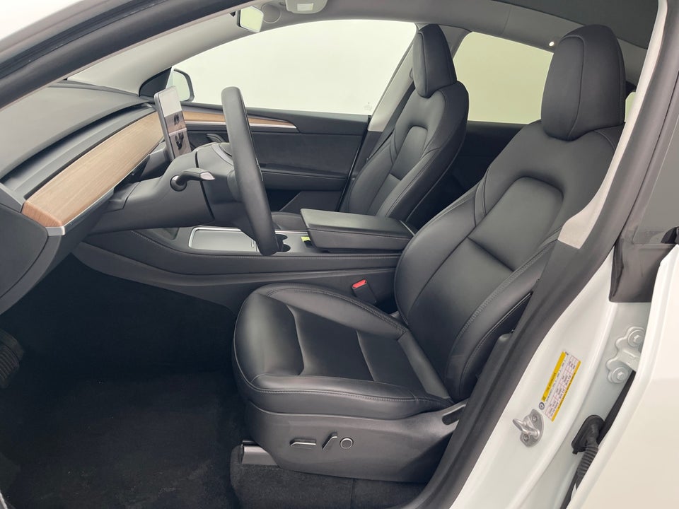 Tesla Model Y Long Range AWD 5d