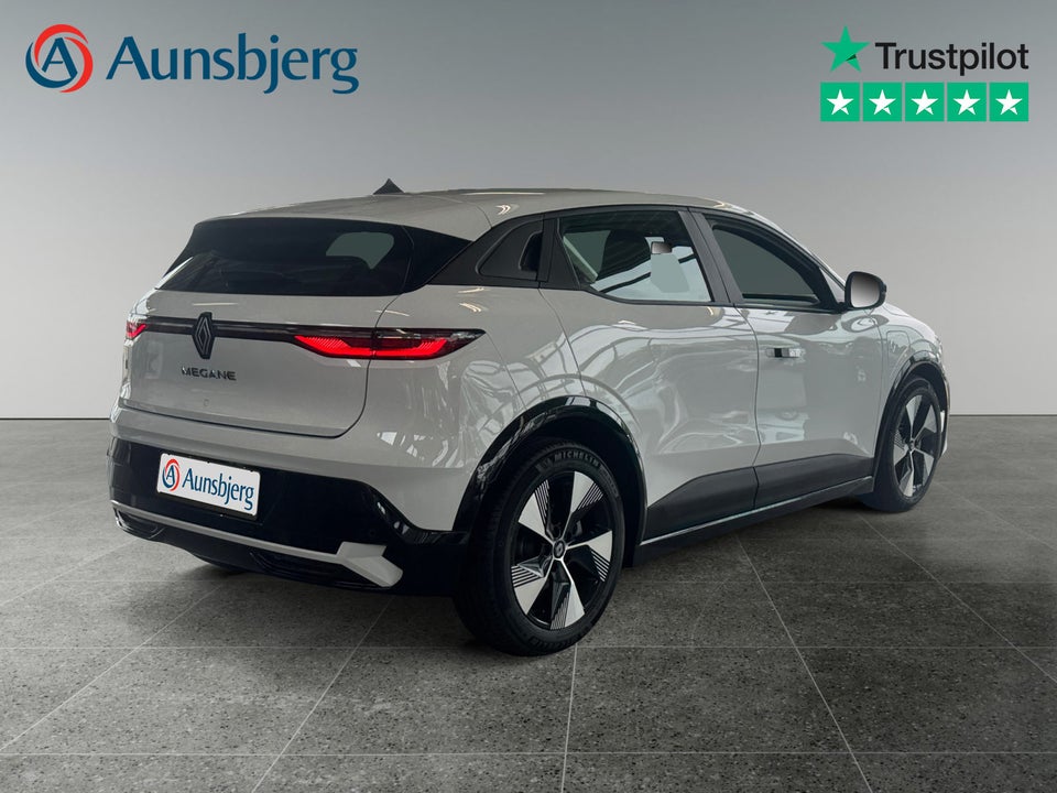 Renault Megane E-Tech 40 Equilibre 5d