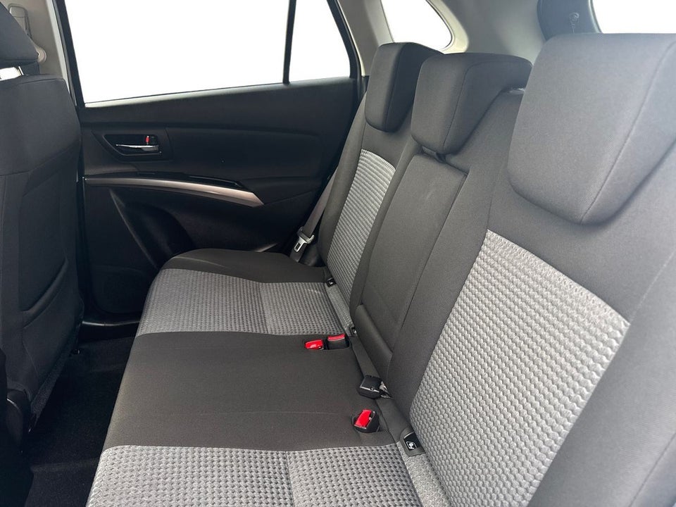 Suzuki S-Cross 1,4 mHybrid Active 5d