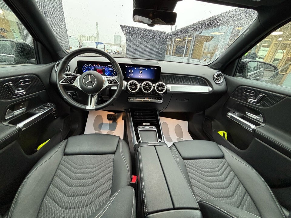 Mercedes EQB300 Progressive 4Matic 5d