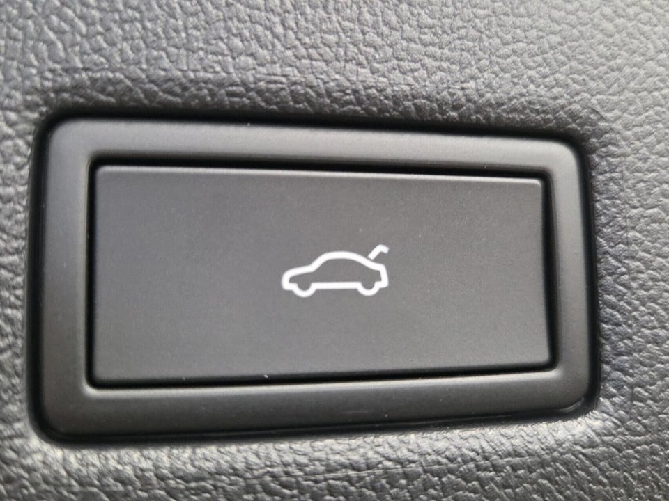 Ford Explorer 77 Premium Extended Range 5d