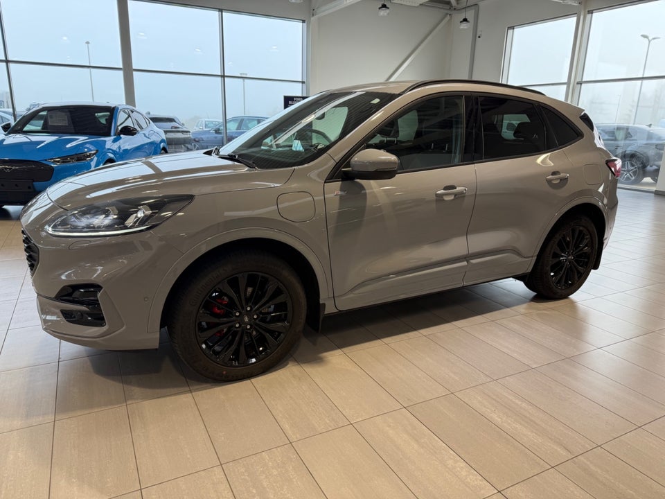 Ford Kuga 2,5 PHEV Graphite Tech CVT 5d