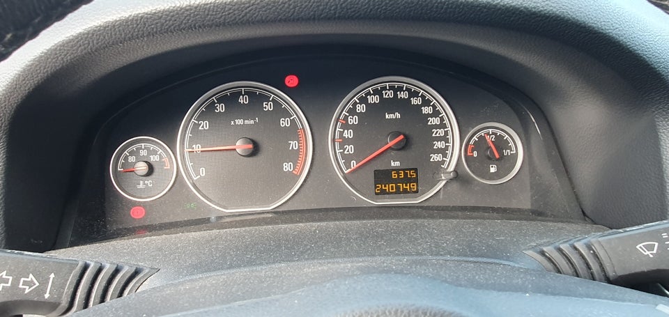 Opel Vectra 2,2 16V Direct Comfort 5d