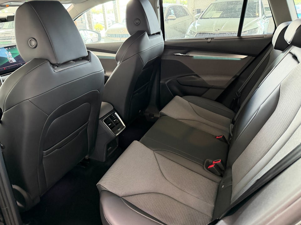 Skoda Enyaq 80 iV Loft 5d