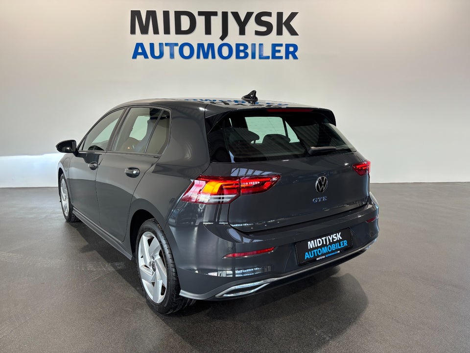 VW Golf VIII 1,4 GTE DSG 5d