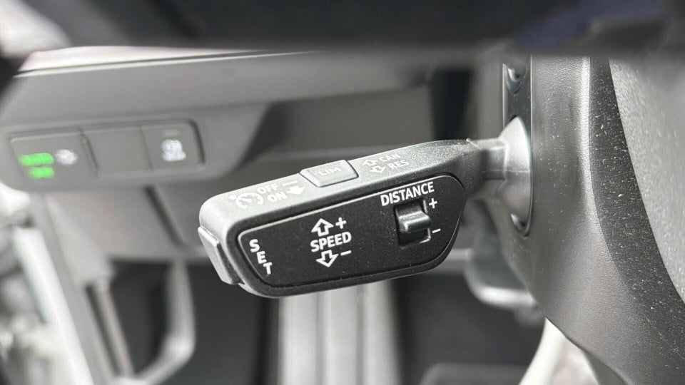 Audi Q4 e-tron 35 Attitude 5d