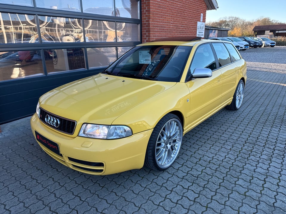 Audi S4 2,7 Avant quattro 5d