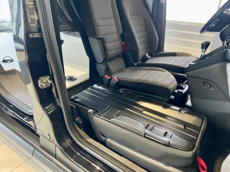 Ford Transit Connect 1,5 EcoBlue Limited kort