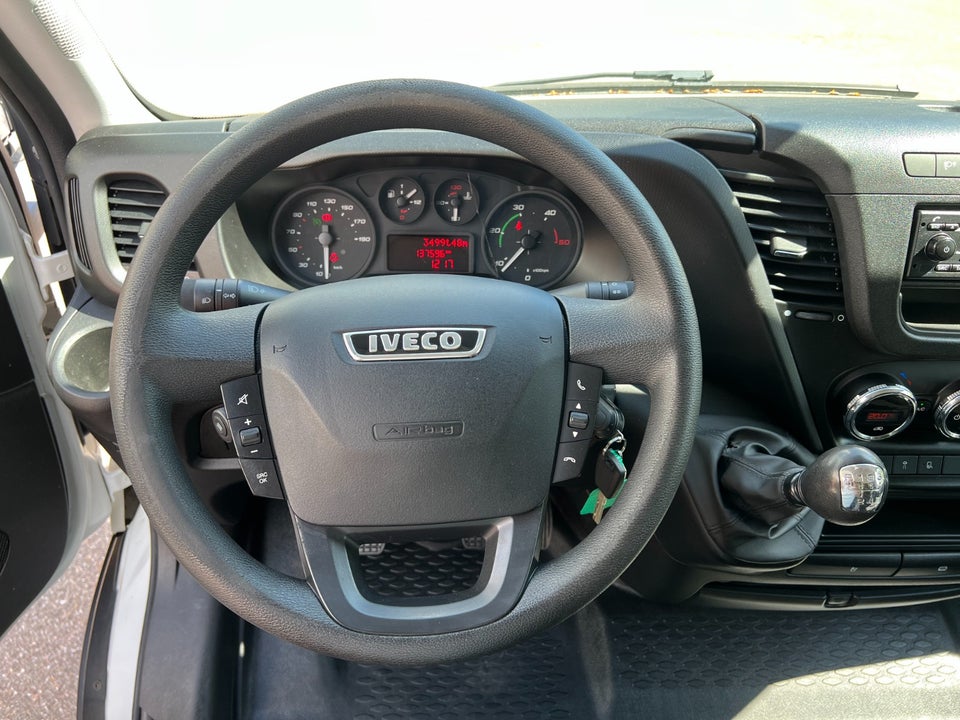 Iveco Daily 2,3 35S13 Alukasse m/lift 2d