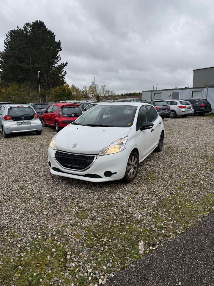 Peugeot 208 1,0 VTi Active 5d