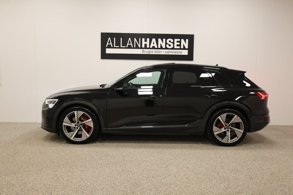 Audi Q8 e-tron 55 S-line quattro 5d