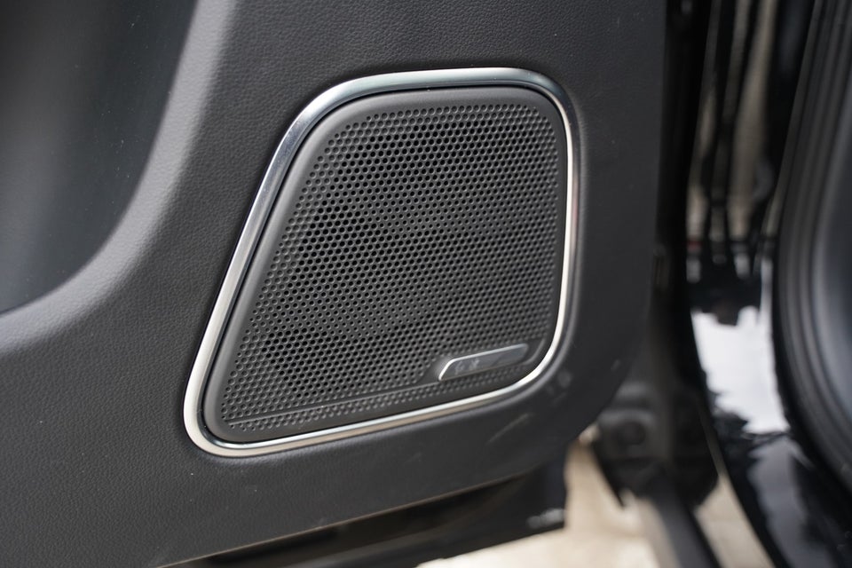 Hongqi E-HS9 99 Premium 5d