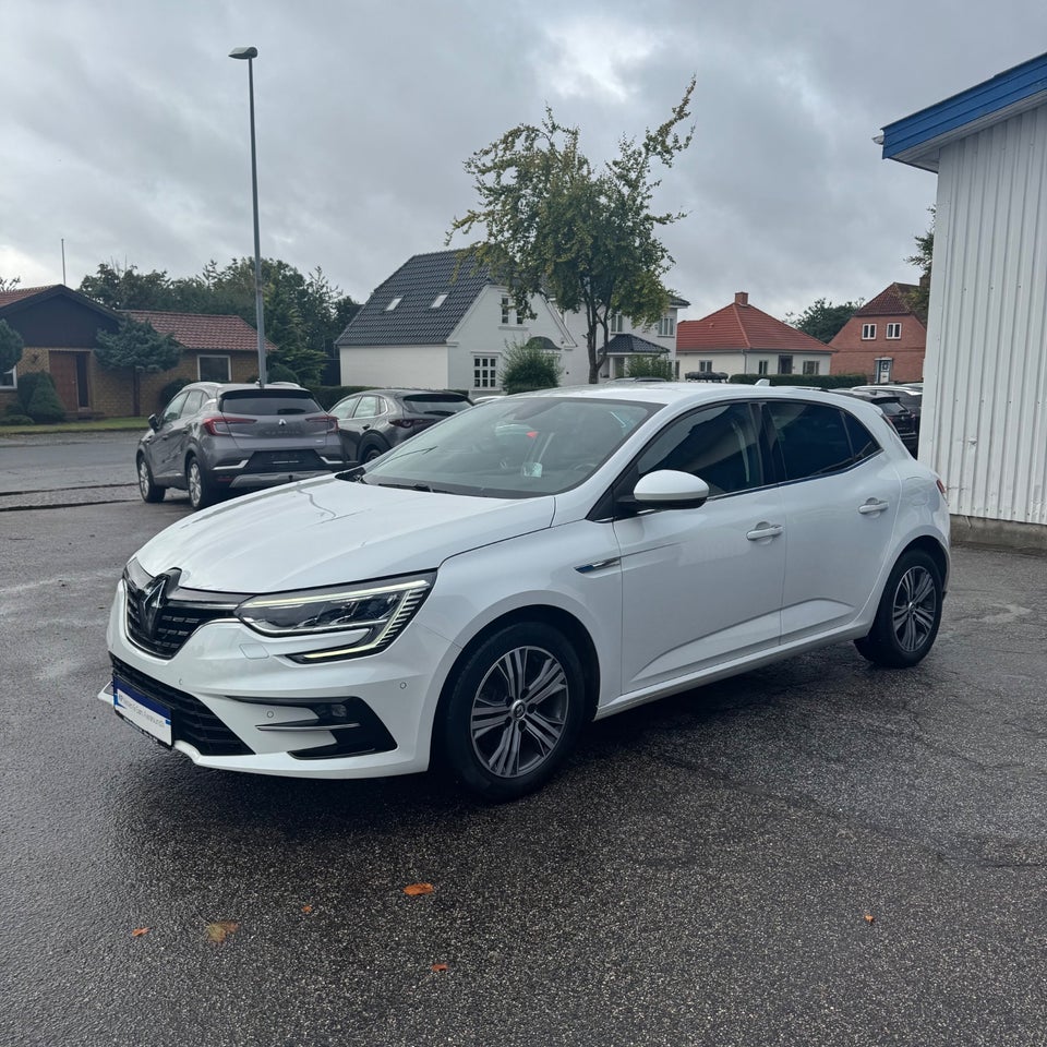 Renault Megane IV 1,6 E-Tech Intens 5d