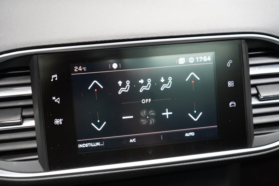 Peugeot 308 1,2 e-THP 130 Allure Sky 5d