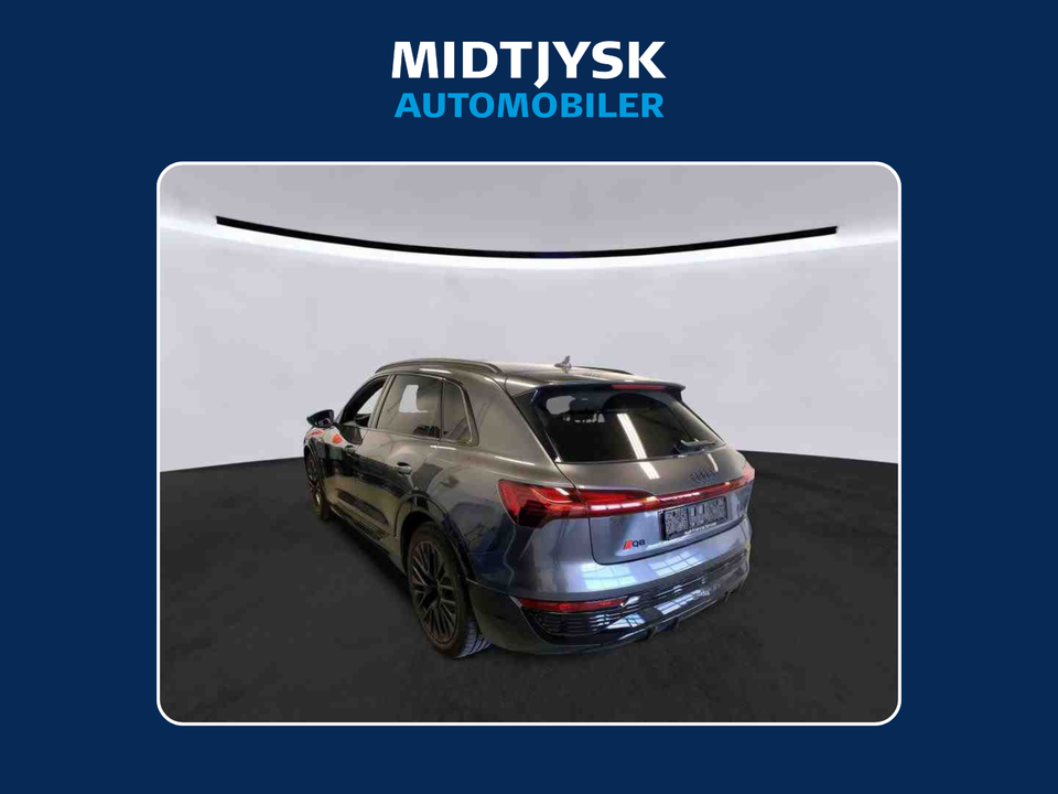 Audi Q8 e-tron 55 S-line quattro 5d