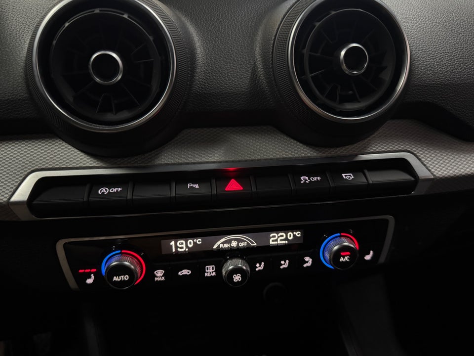 Audi Q2 35 TFSi Prestige S-tr. 5d