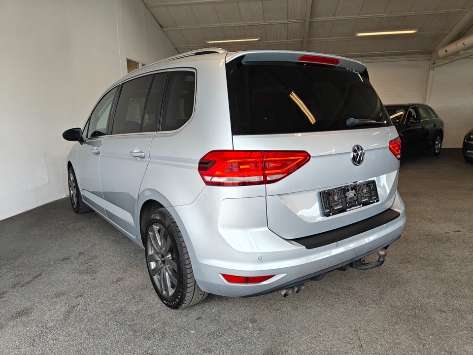 VW Touran 2,0 TDi 150 Highline DSG 7prs 5d