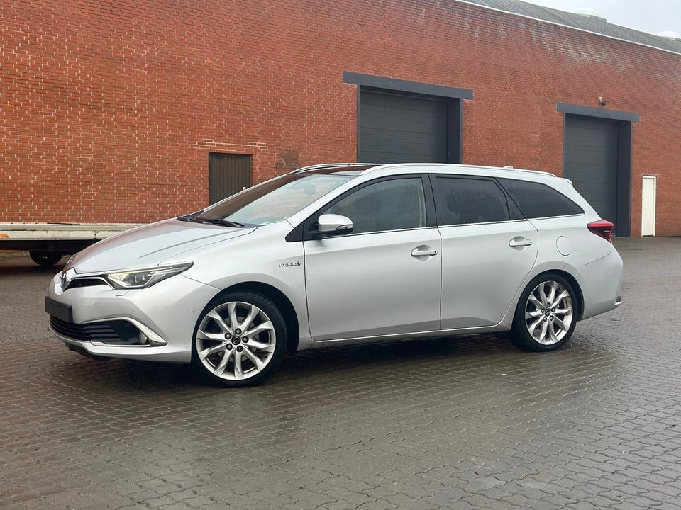 Toyota Auris 1,8 Hybrid H4 Touring Sports CVT 5d