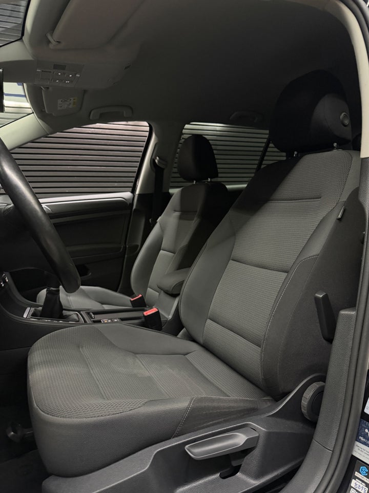 VW Golf VII 1,6 TDi 115 Comfortline Variant 5d