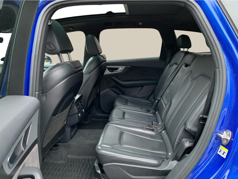 Audi Q7 3,0 TDi 272 S-line quattro Tiptr. 7prs 5d