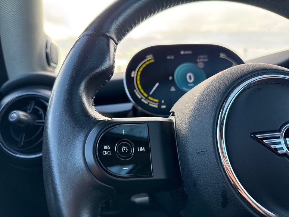 MINI Cooper SE Edition Premium Plus 3d