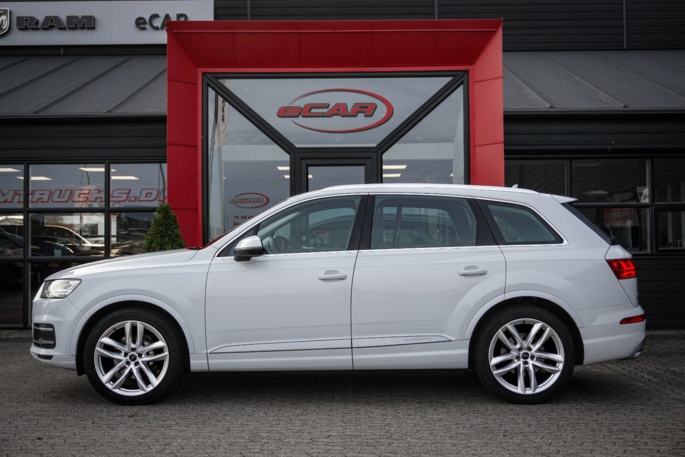 Audi Q7 3,0 TDi 272 quattro Tiptr. Van 5d