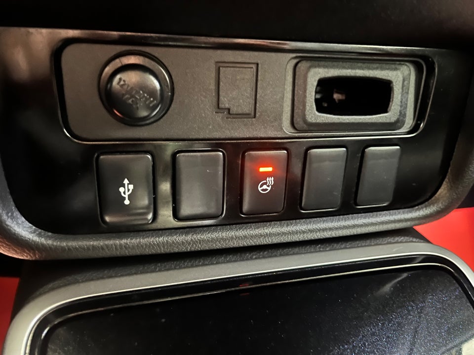 Mitsubishi Outlander 2,4 PHEV Intense CVT 4WD 5d