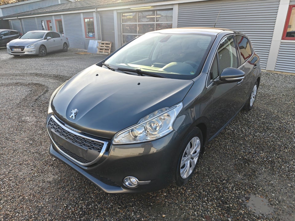 Peugeot 208 1,2 VTi Allure 5d
