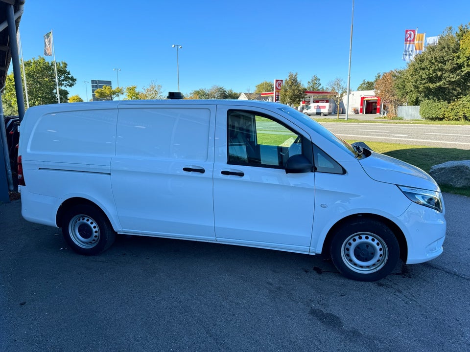 Mercedes Vito 114 2,0 CDi Kassevogn aut. L RWD