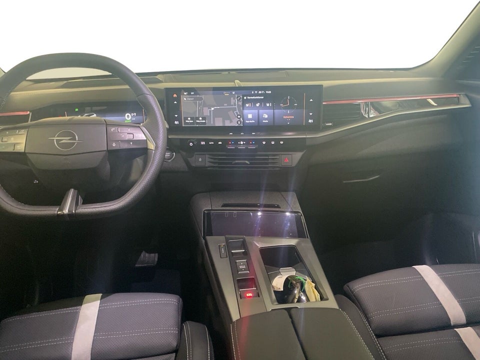 Opel Grandland-e 73 GS Sky 5d